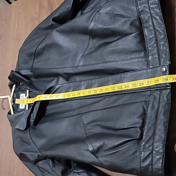 Liz Baker Essentials Leather jacket Women's Size Medium Thick Quality Motorcycle - Picture 11 of 16